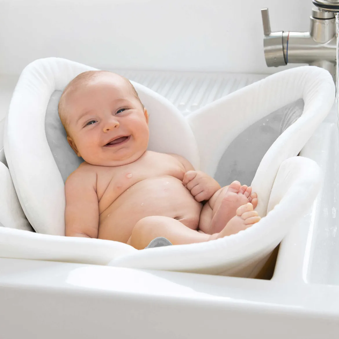 Blooming Bath Lotus Baby Bath