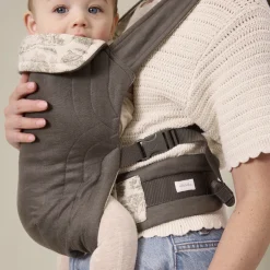 Buckle Carrier