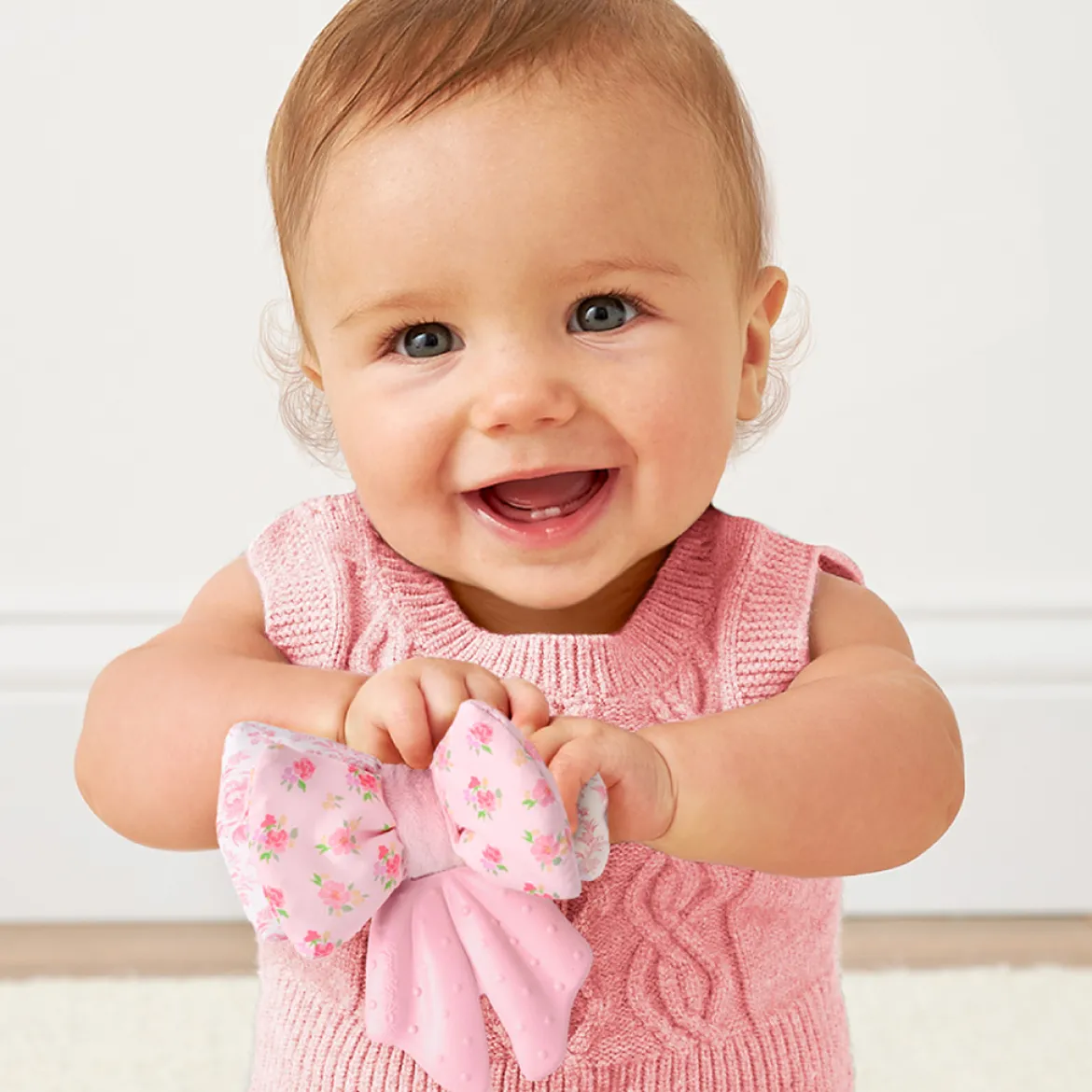 Crinkle Bow Teether