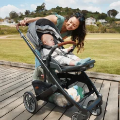 Cruz V3 Stroller