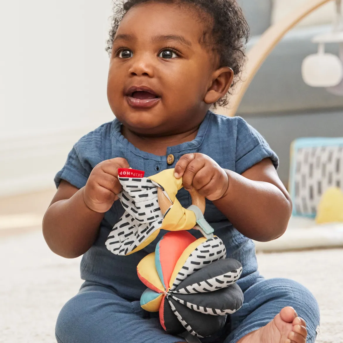 Discoverosity Montessori 3-in-1 Classic Stroller Toy