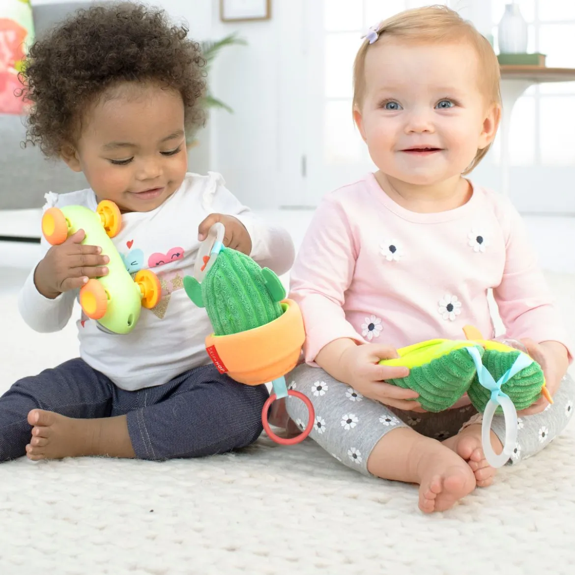 Farmstand Jitter Stroller Toy