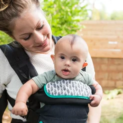 Flip 4-In-1 Convertible Carrier