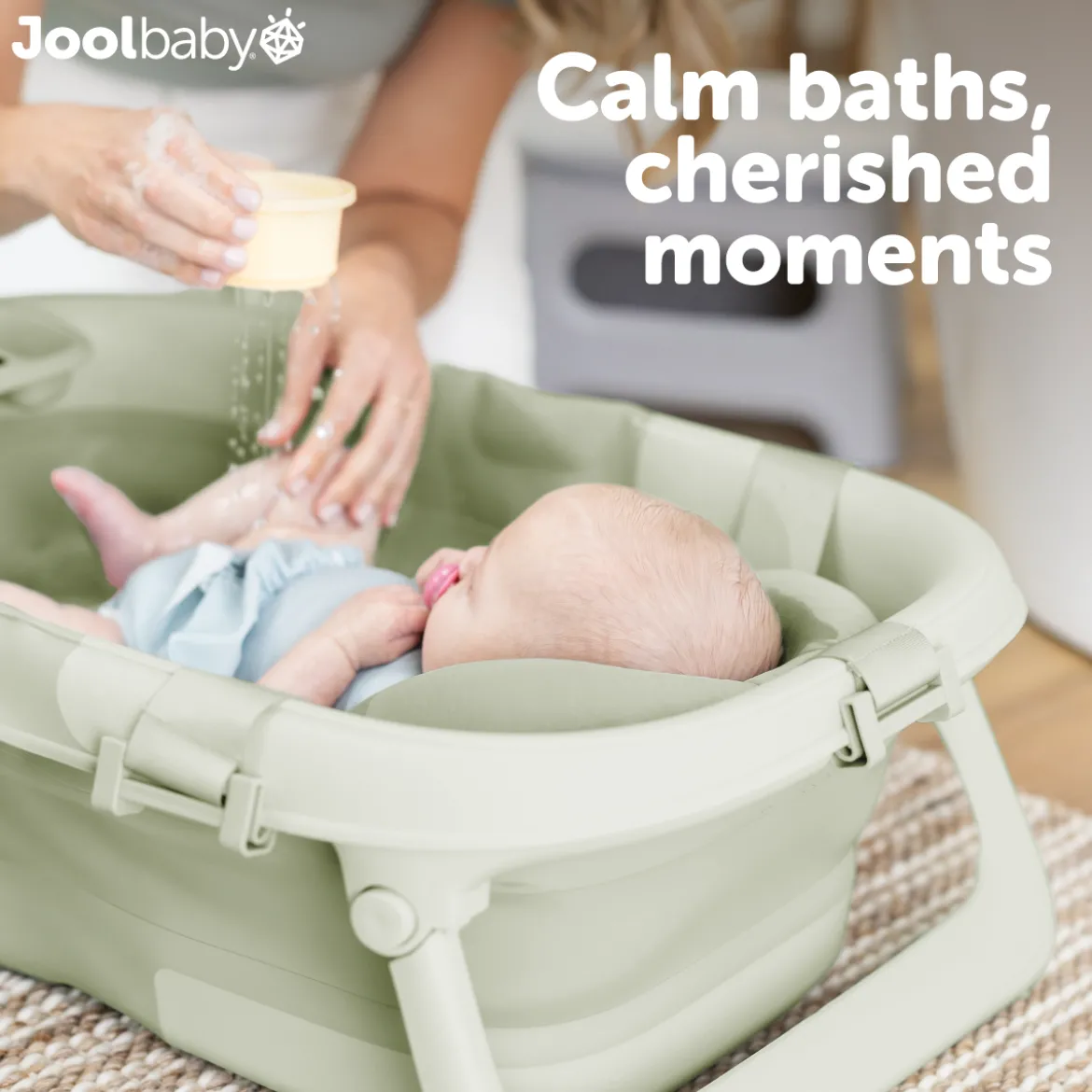 Fold ‘n Store Baby Bathtub With Built-in Thermometer