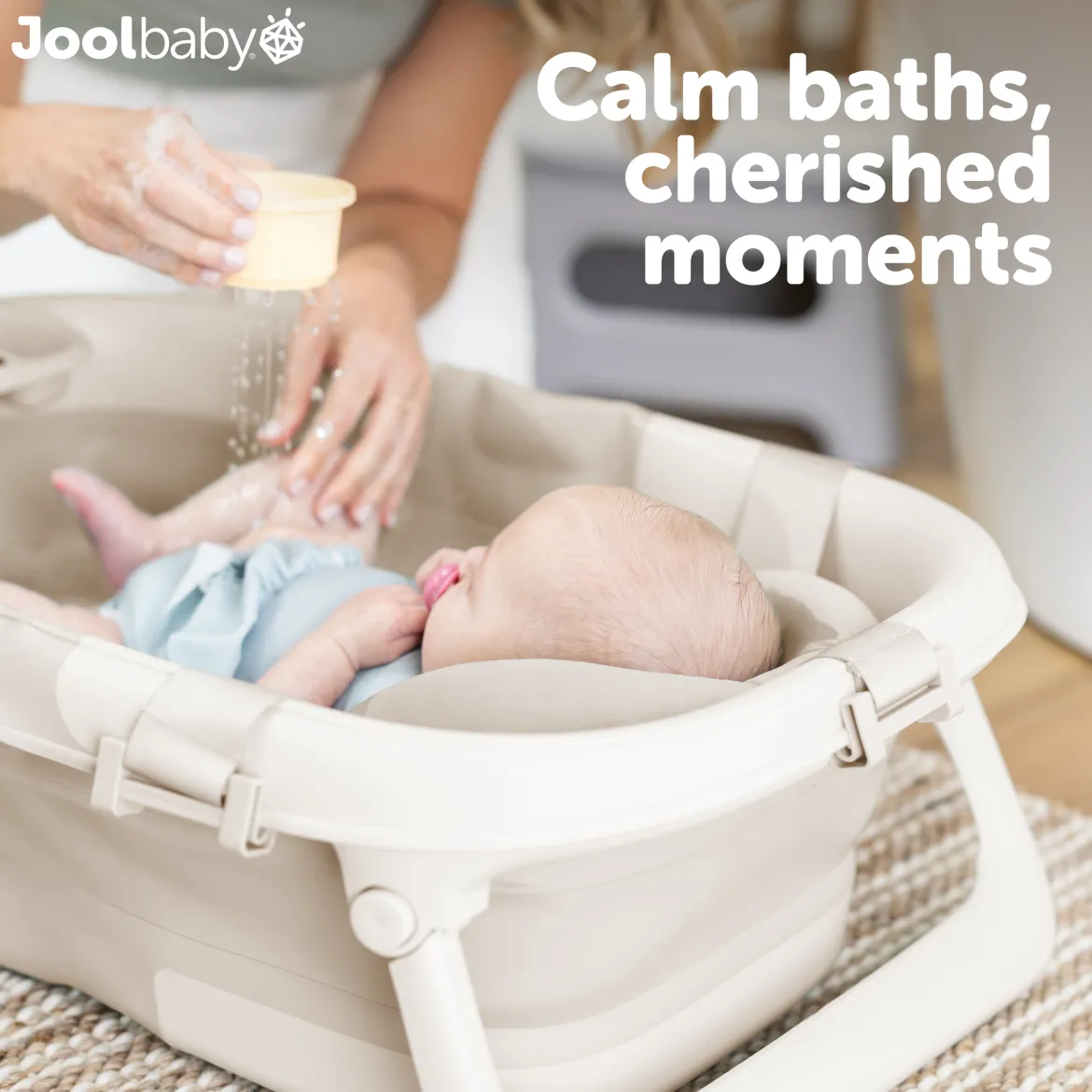 Fold ‘n Store Baby Bathtub With Built-in Thermometer