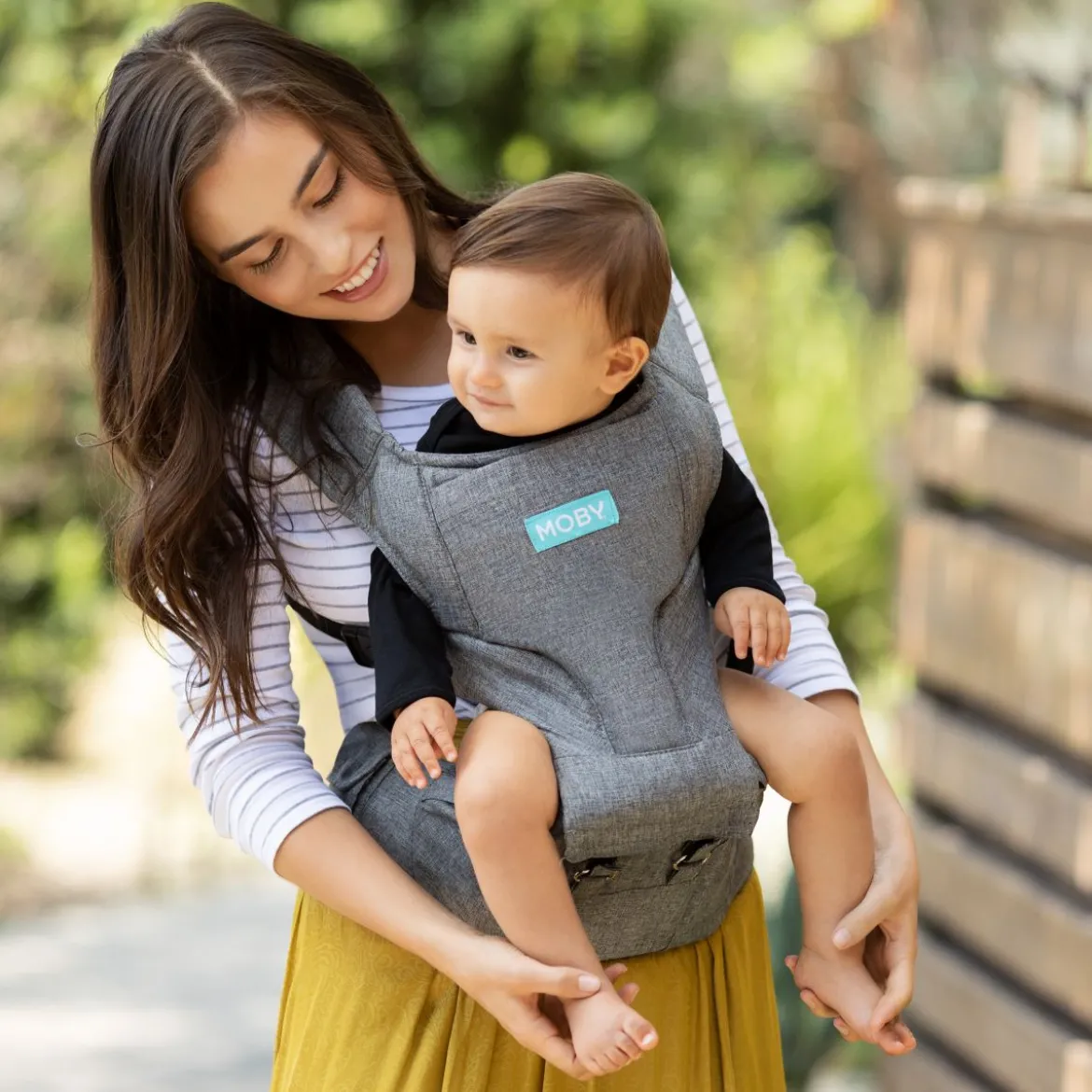 2-in-1 Carrier & Hip Seat