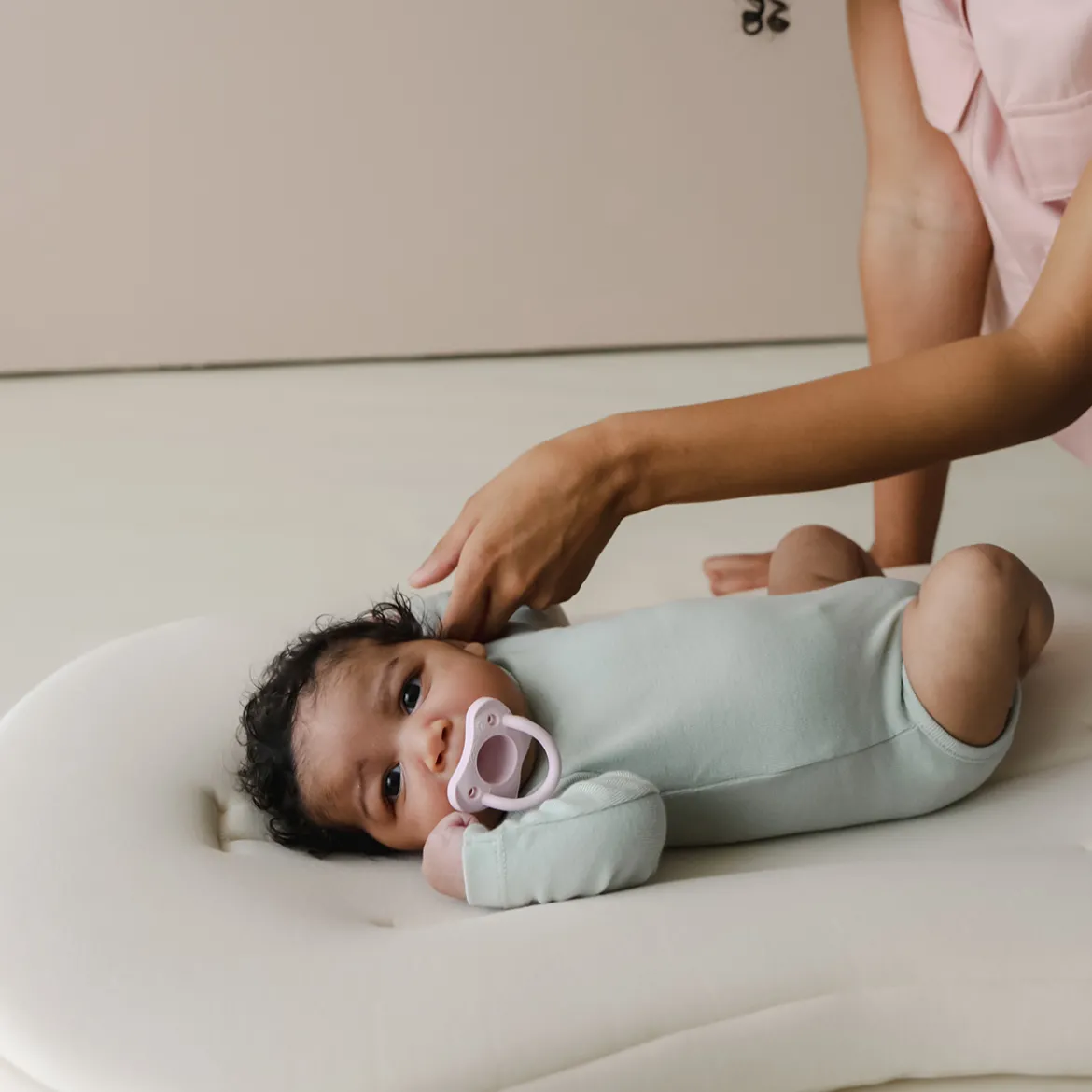 Infant Lounger Curve