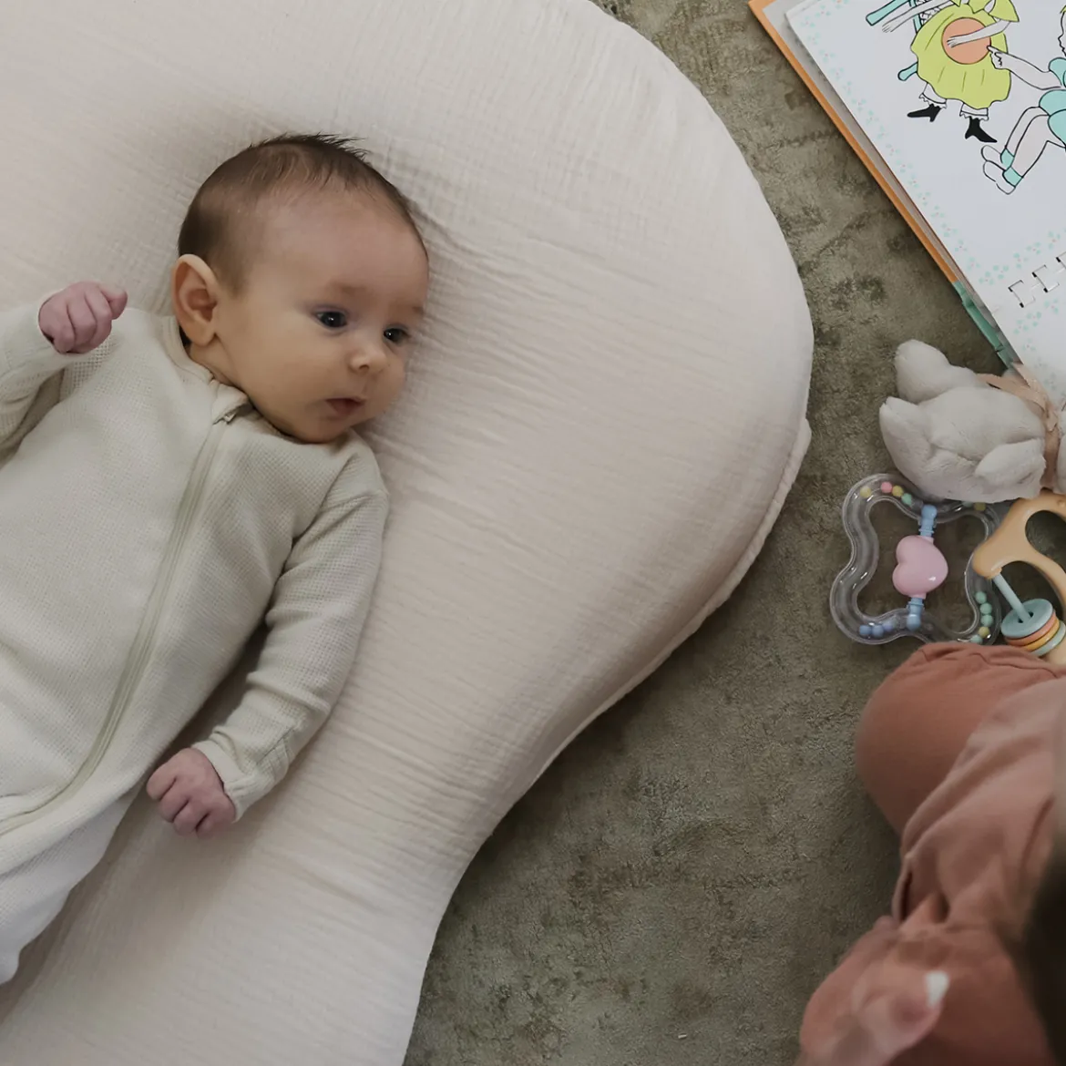 Infant Lounger Curve