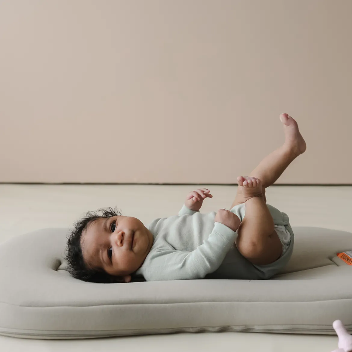 Infant Lounger Curve