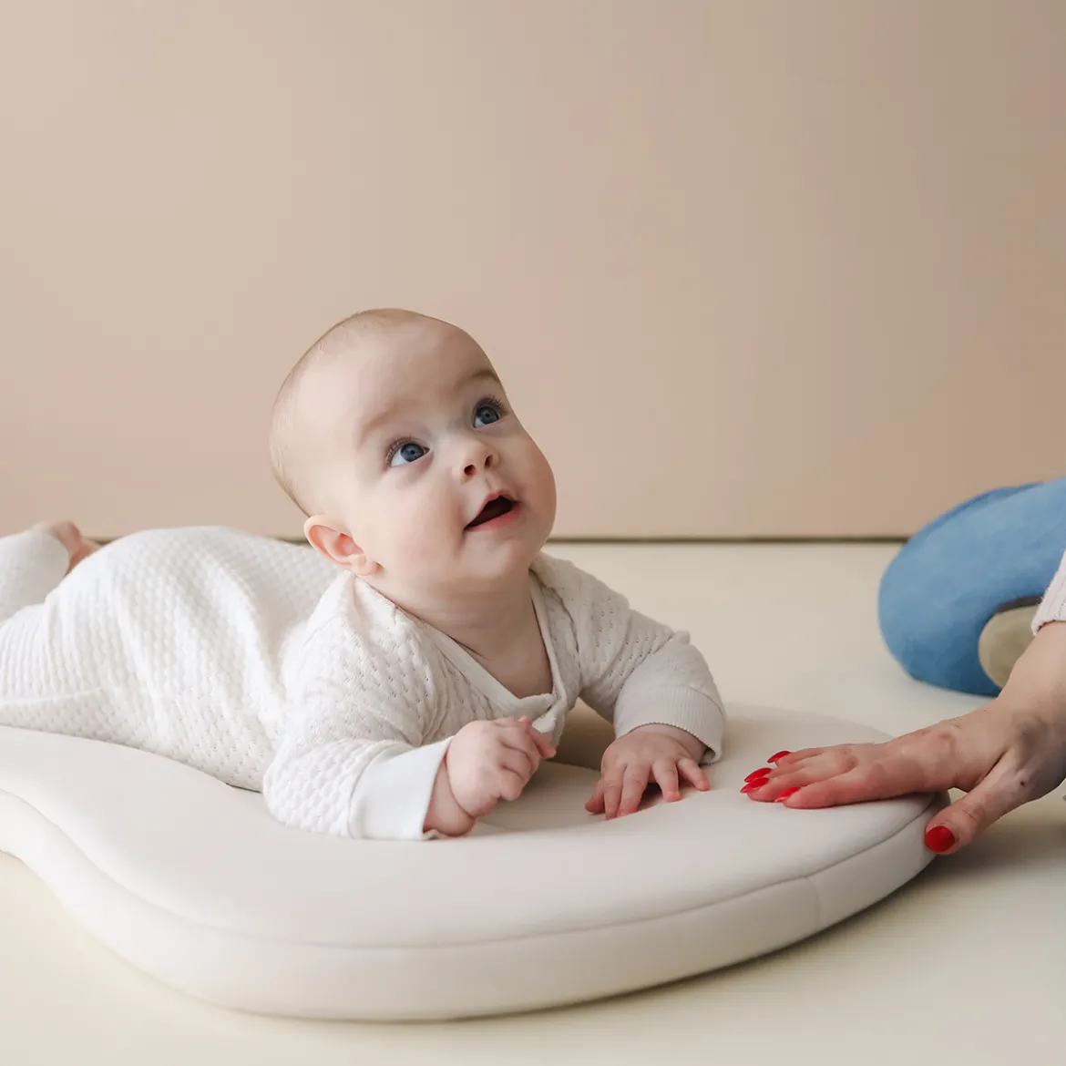 Infant Lounger Curve