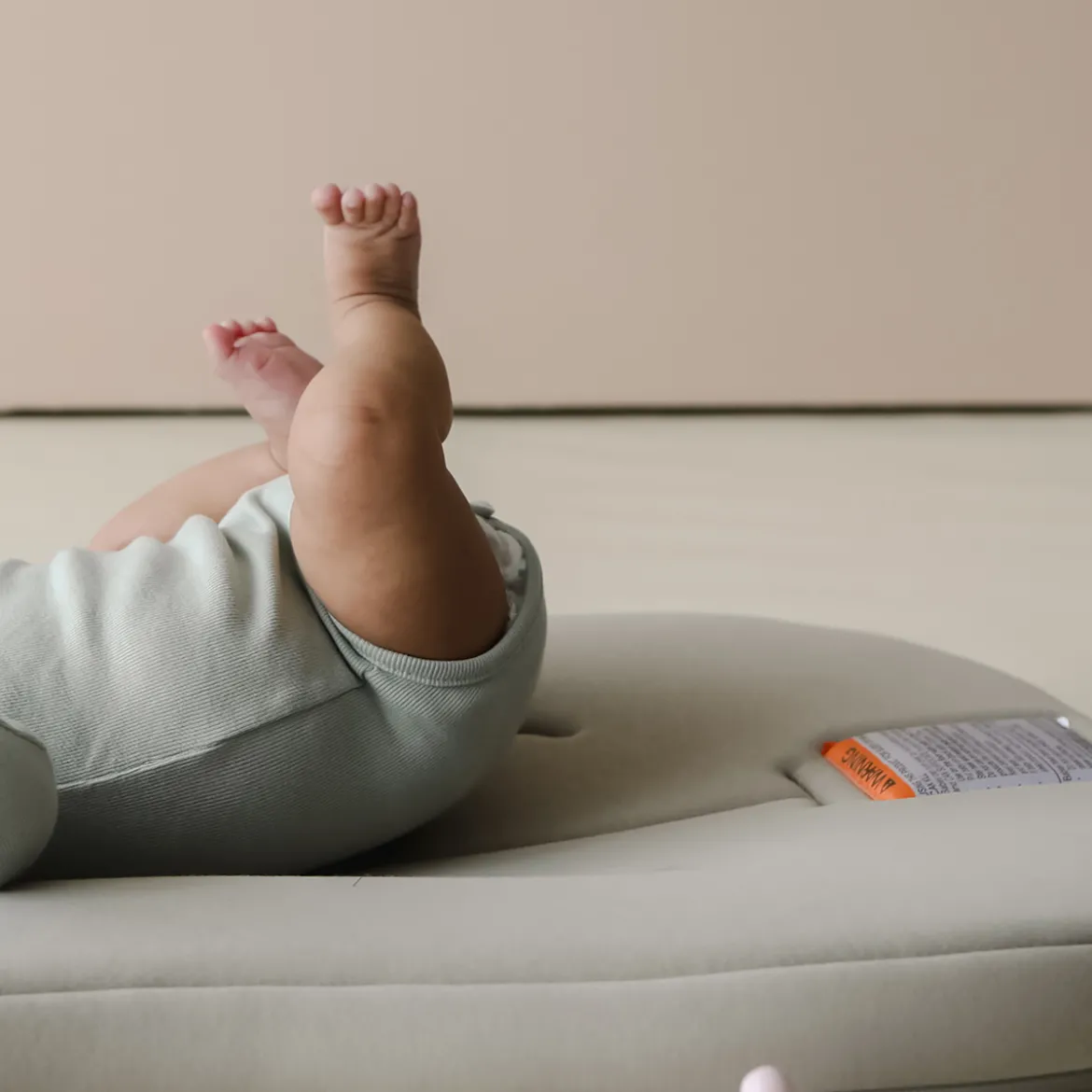 Infant Lounger Curve