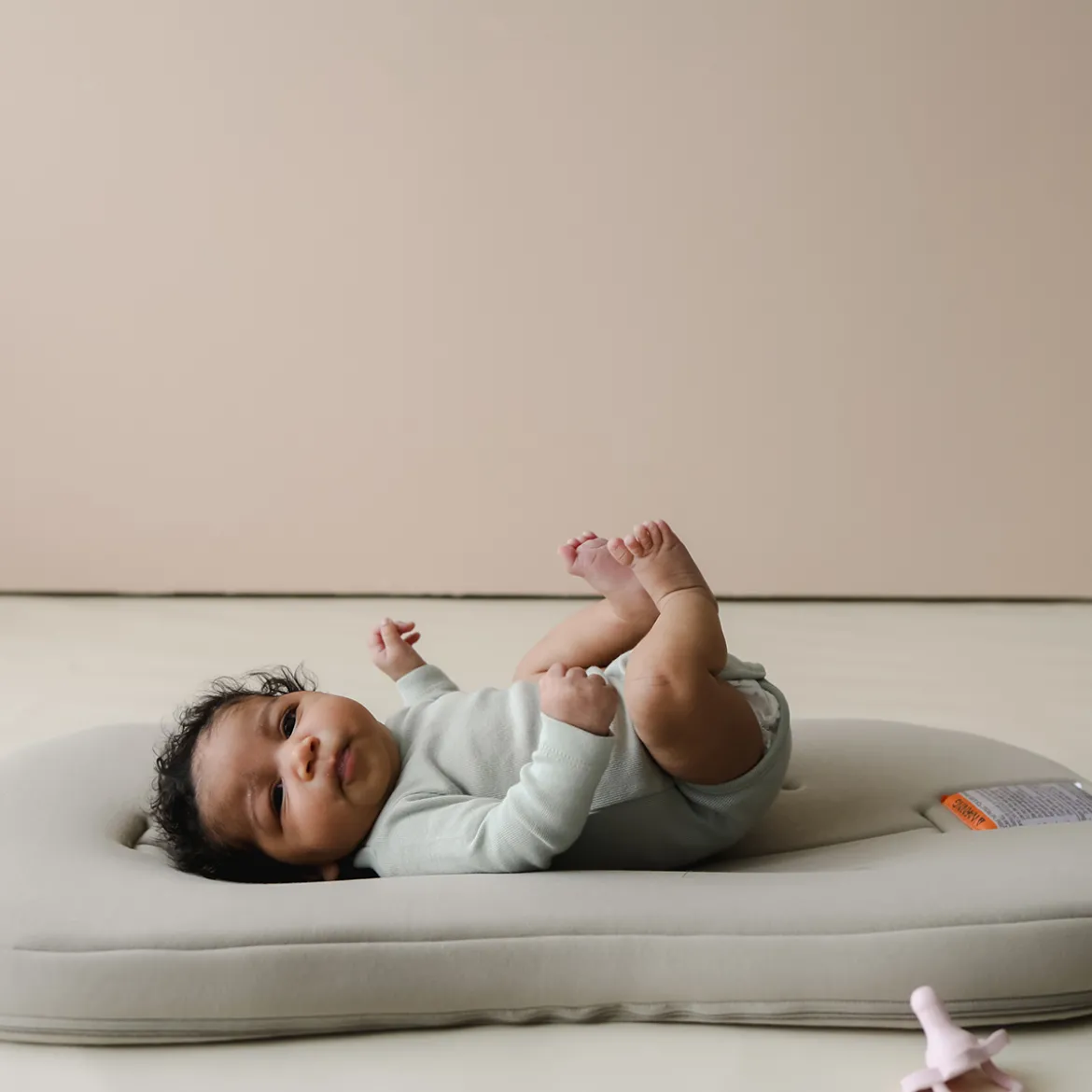 Infant Lounger Curve