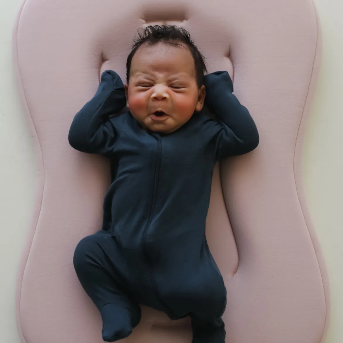 Infant Lounger Curve