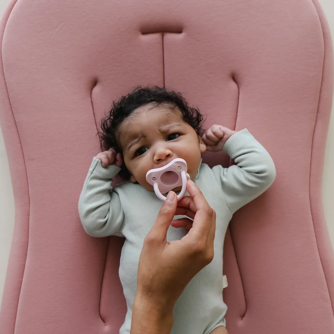 Infant Lounger Curve