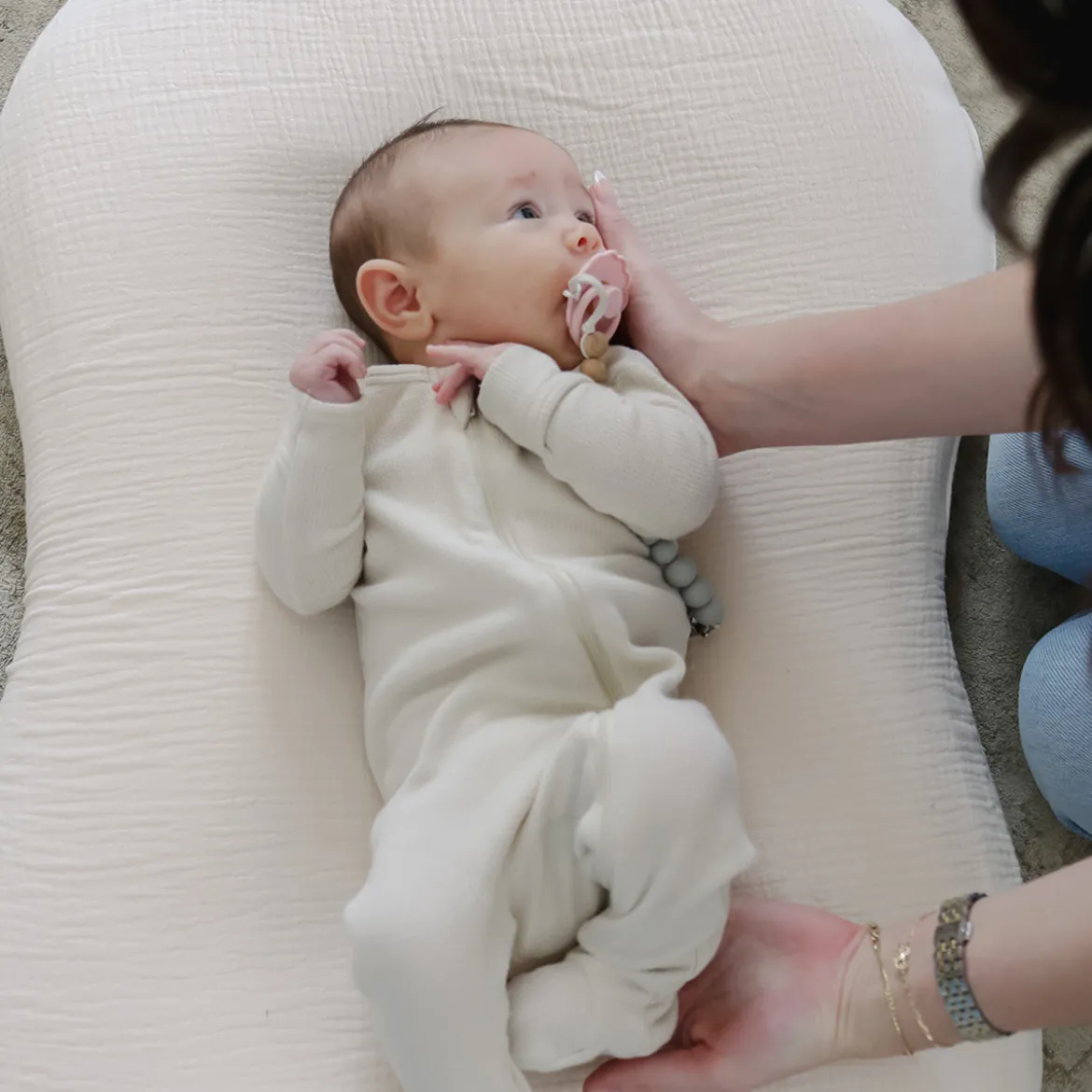 Infant Lounger Curve Muslin Cover