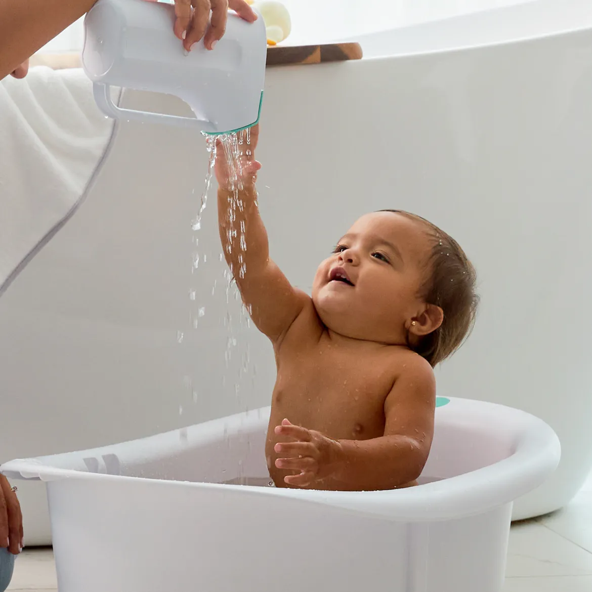 4-in-1 Grow With Me Bath Tub & Rinse Cup Bundle