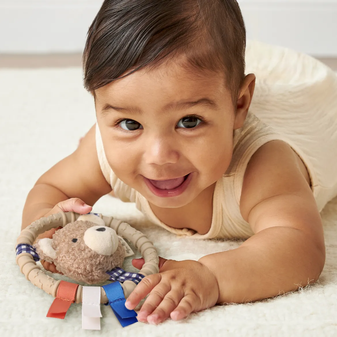 Itzy Ring Teether Pal Bear