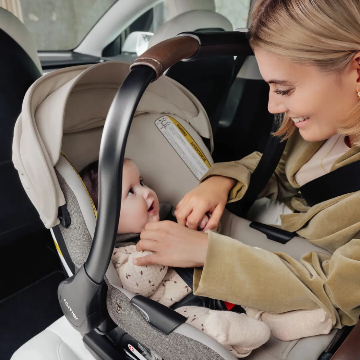 Juni Infant Car Seat with Versa Base