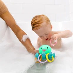 Light Up Ring Catcher Bath Toy