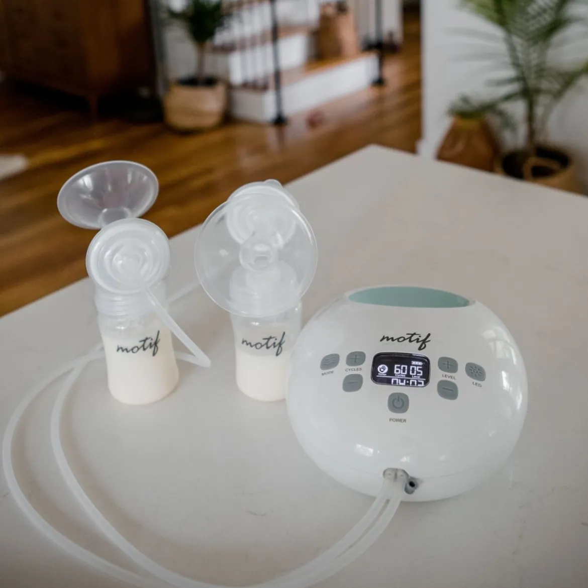 Luna Double Electric Breast Pump with Battery