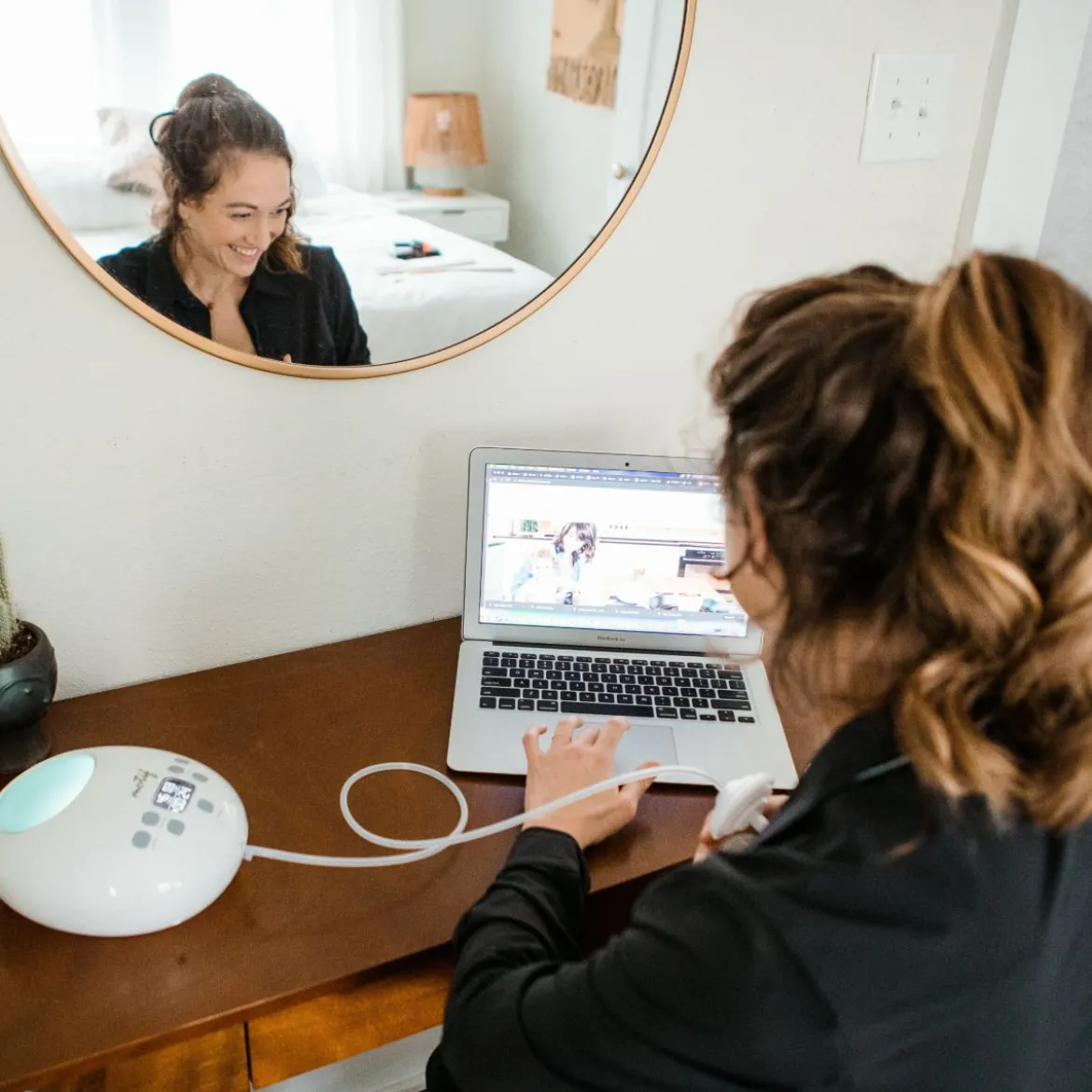Luna Double Electric Breast Pump with Battery