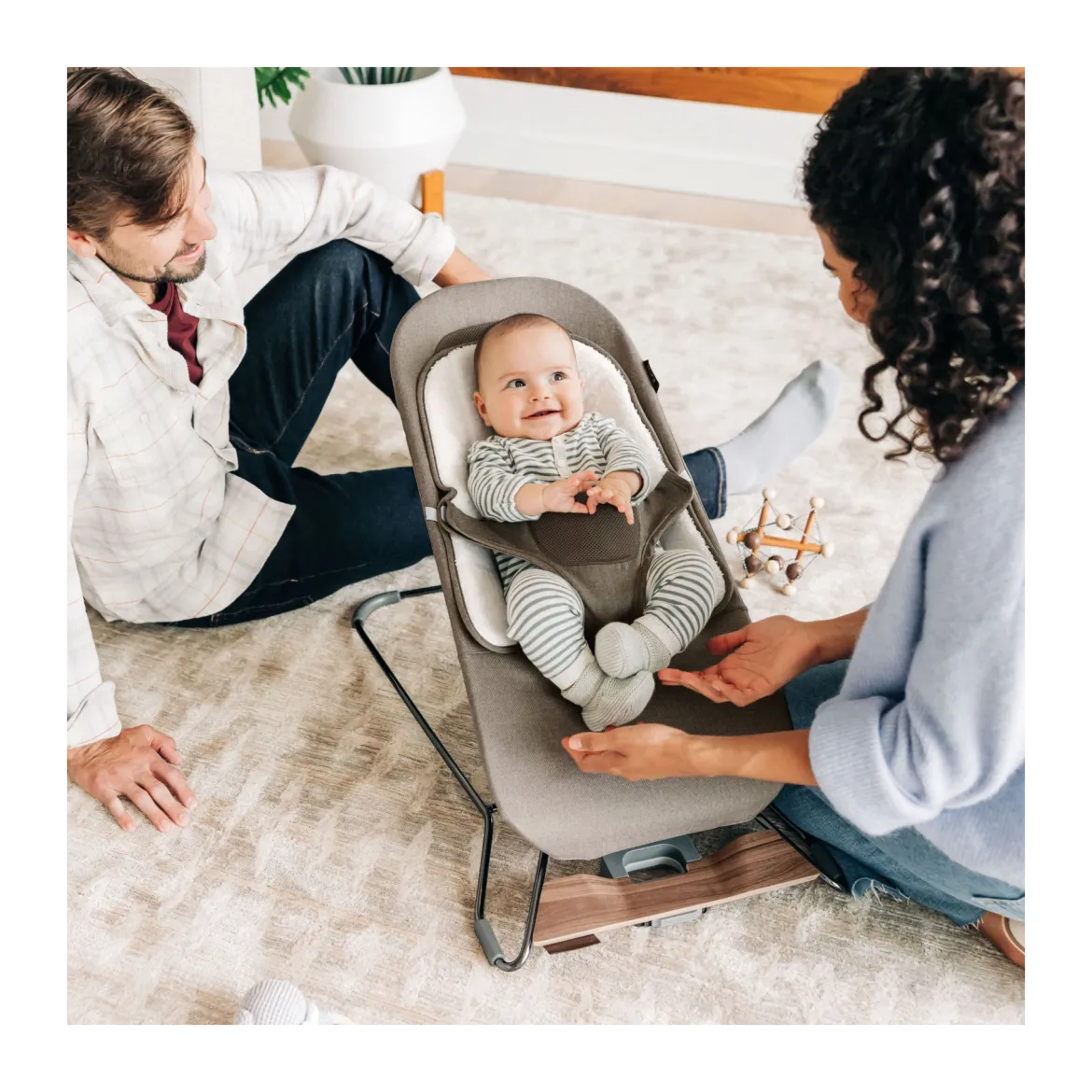 Mira 2-in-1 Bouncer and Seat & Toy Bar Bundle