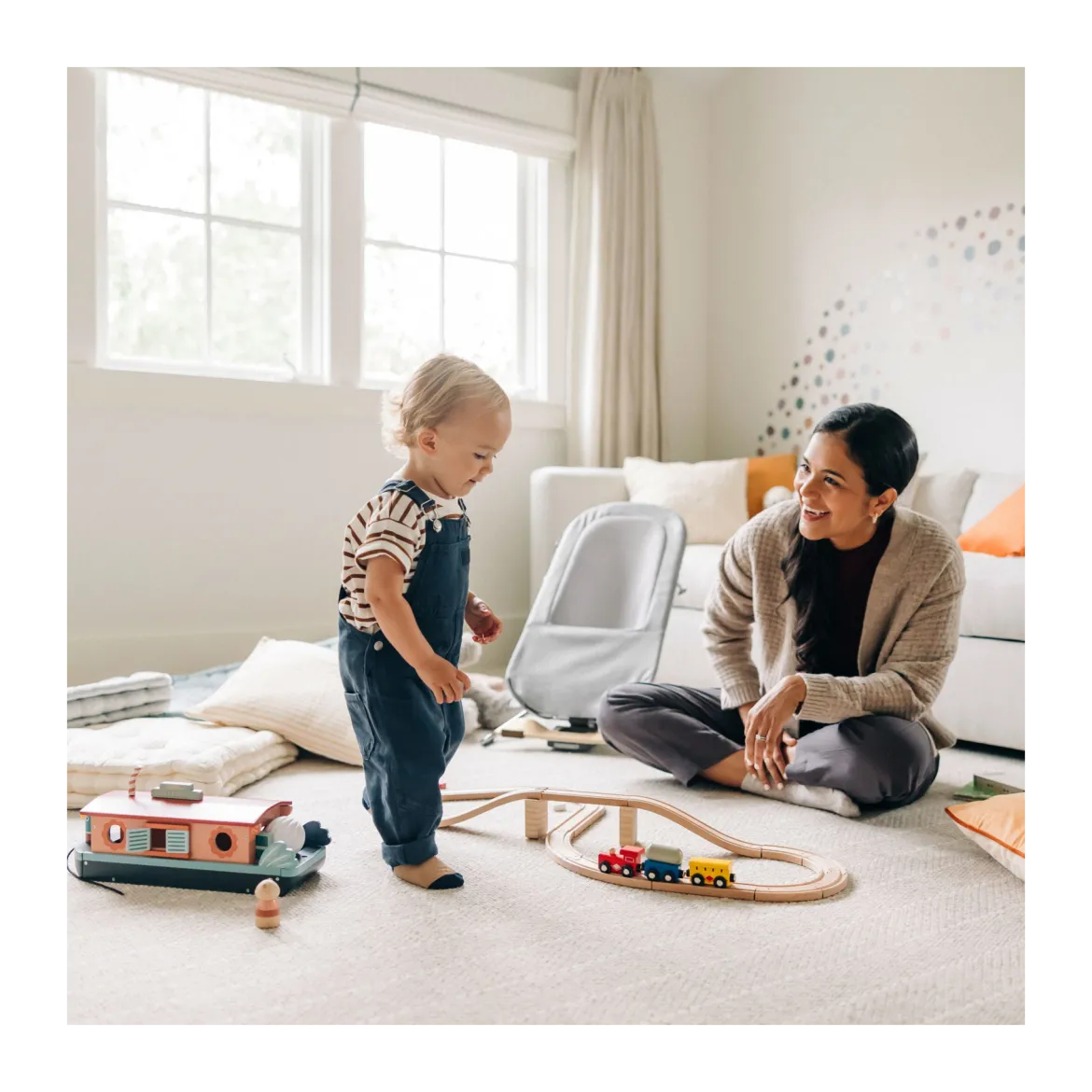Mira 2-in-1 Bouncer and Seat & Toy Bar Bundle