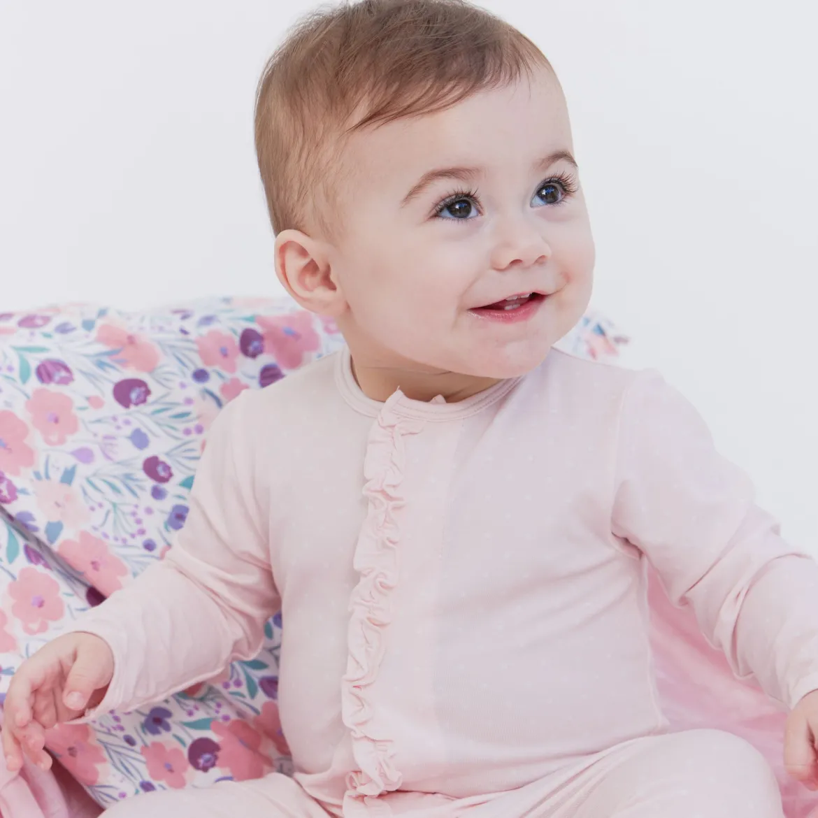 Modal Magnetic Ruffle Footie
