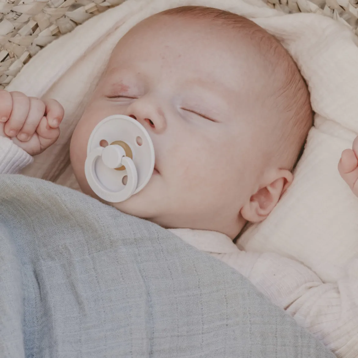 Natural Rubber Pacifier (2 Pack)