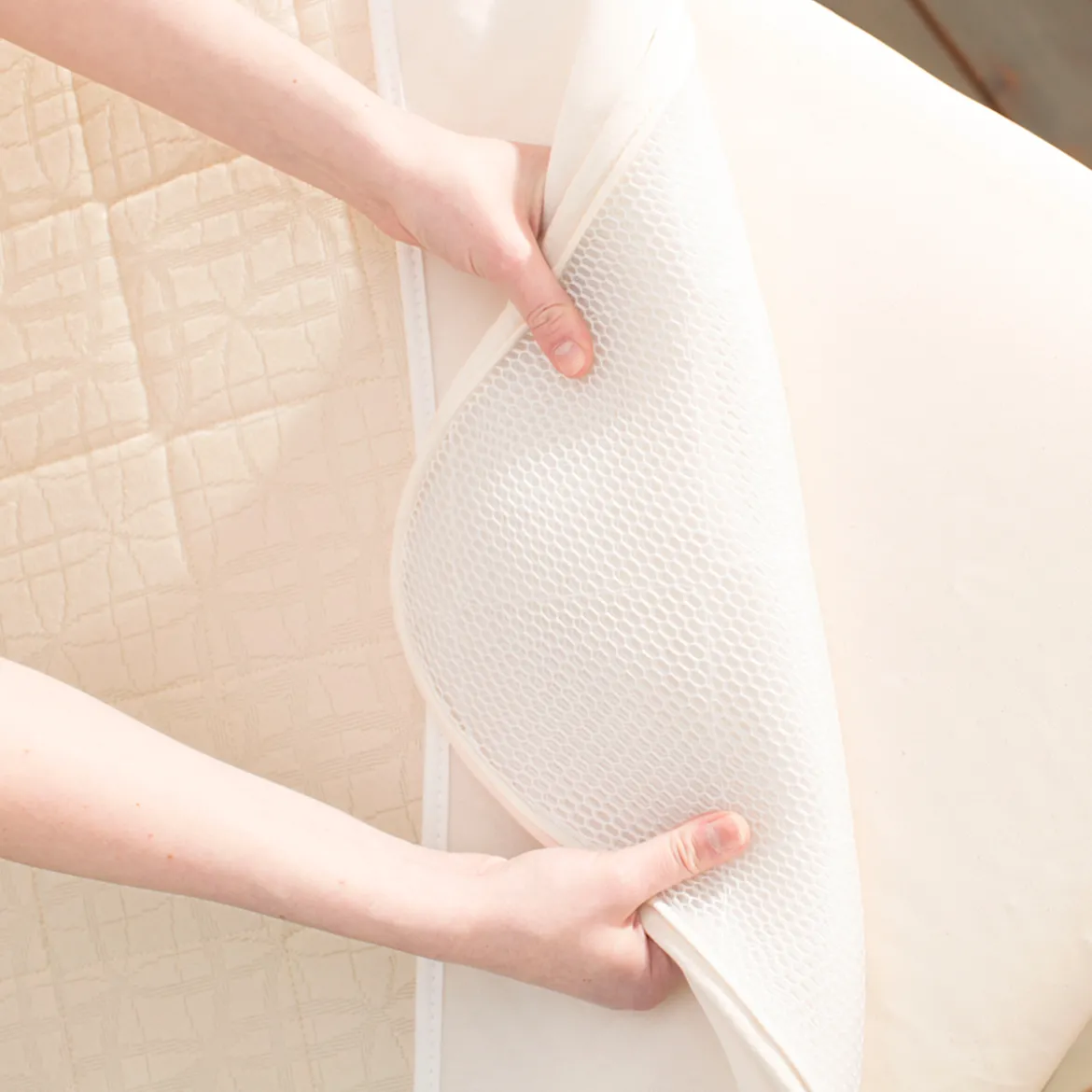 Organic Ultra Breathable Lightweight 2-Stage Mattress with Washable Cover