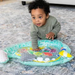 Pat & Play Water Mat Wee Wild Ones