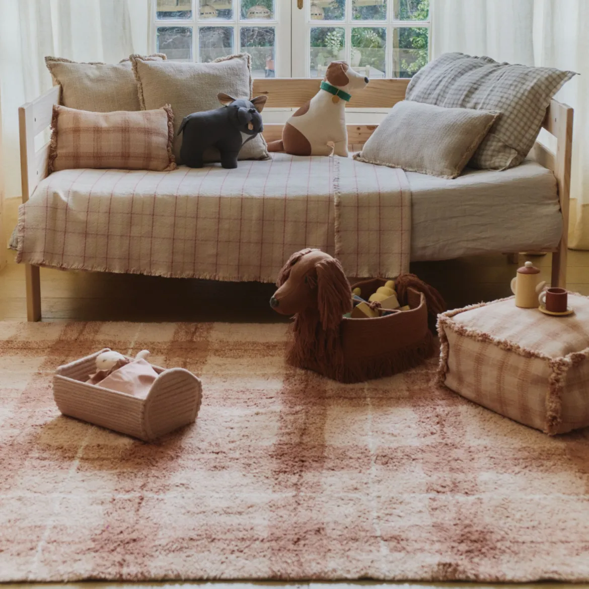 Poppy Dog Basket