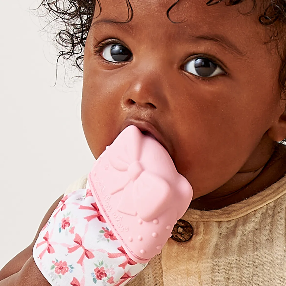 Teething Mitt