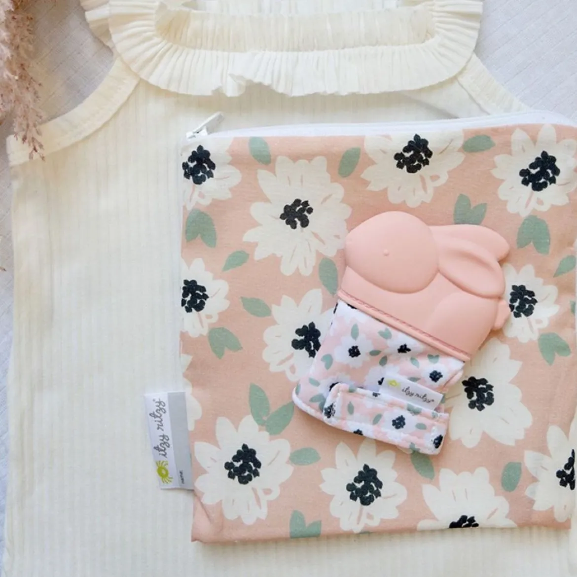 Teething Mitt