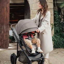 Tura Stroller