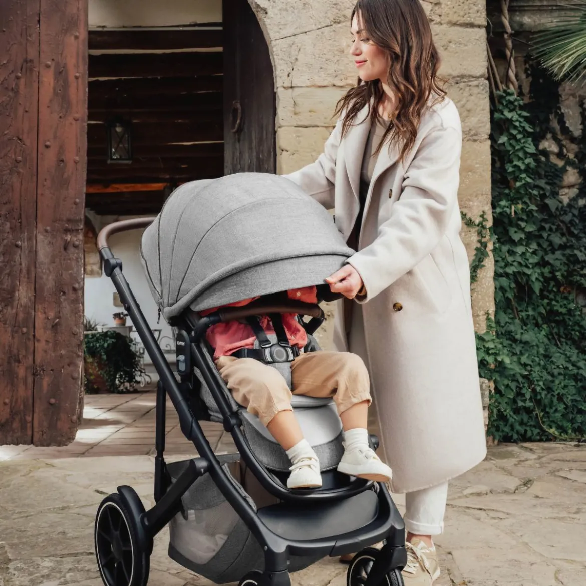 Tura Stroller